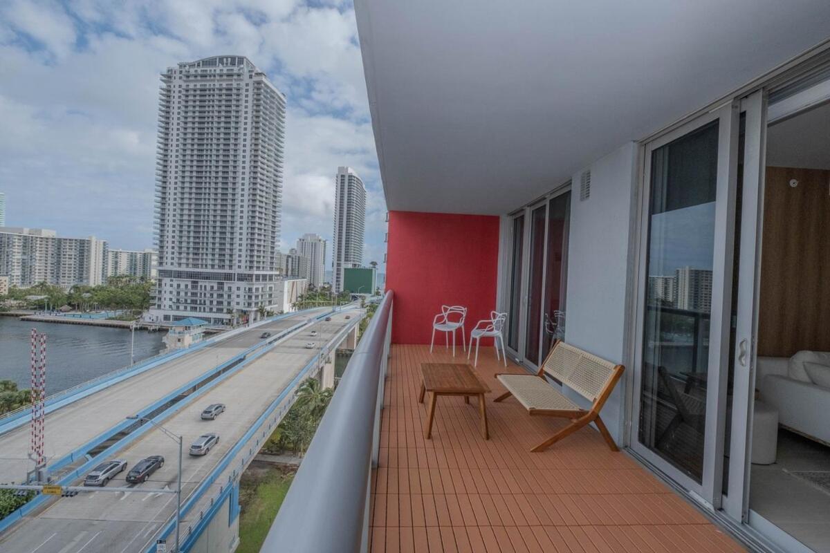 Apartmán 2B 2B Luxury Ocean Views Apt In Hallandale Beach Exteriér fotografie